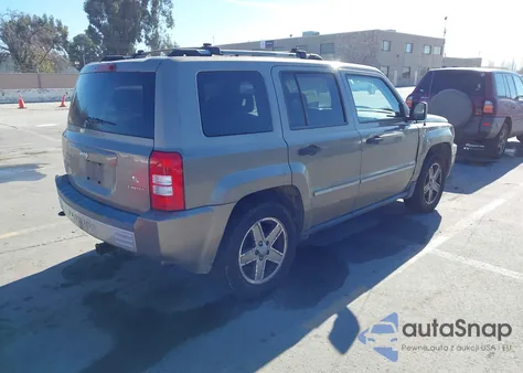 2008 Jeep Patriot Limited z USA, uszkodzony, nr VIN 1J8FF48W78D594401